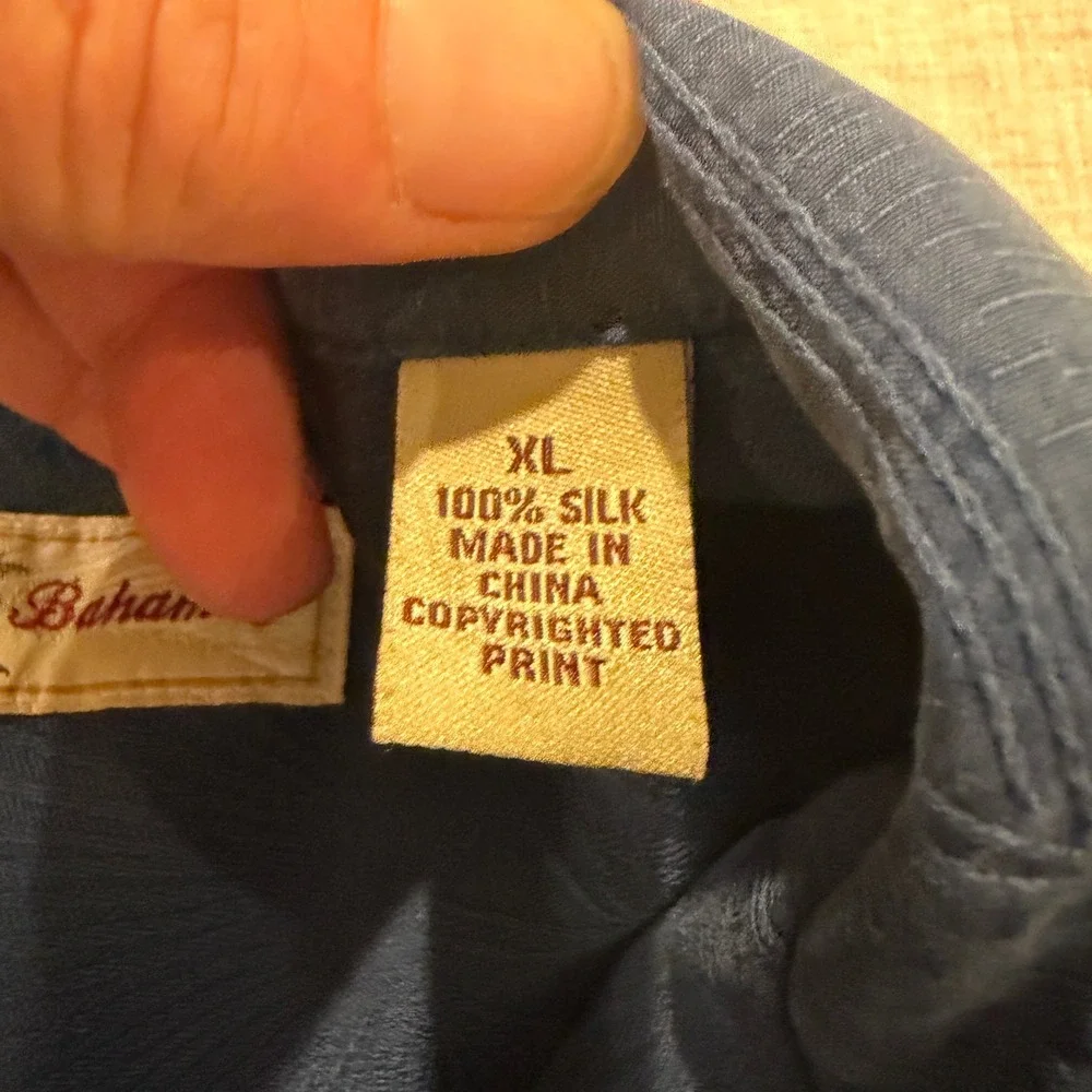 Tommy Bahama Mens XL Blue 100% Silk Palm Jacquard Short Sleeve Camp Shirt
